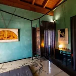 Speciale Tarshito's - Atrium And Terrace Апартаменты